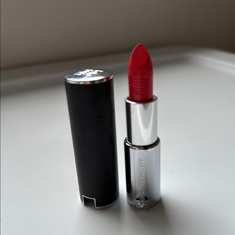 NEW GIVENCHY Le Rouge Lipstick 304
MANDARINE BOLERO No Box